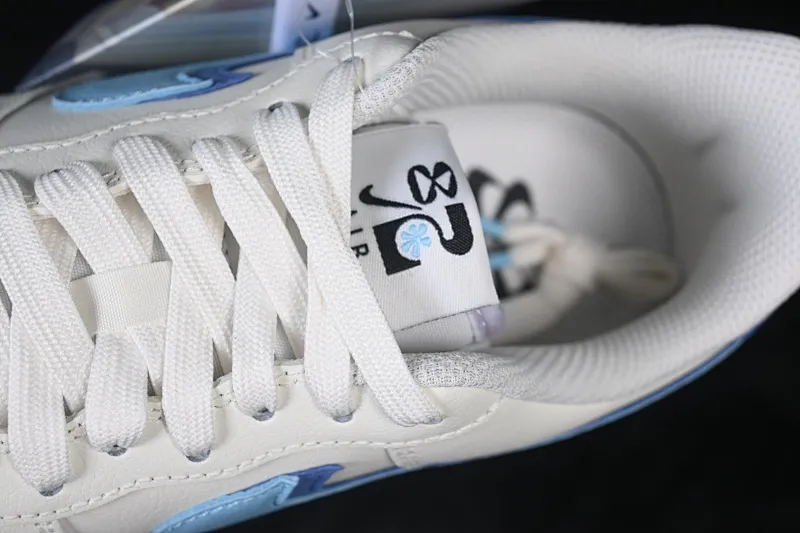 All categories Nk Air Force 1 Air Force series Nk Air Force 1 Low Air Force low top Nike Air Force 1'07 Low white and blue double hook Air Force 1 low top casual sneakers DO9786-100